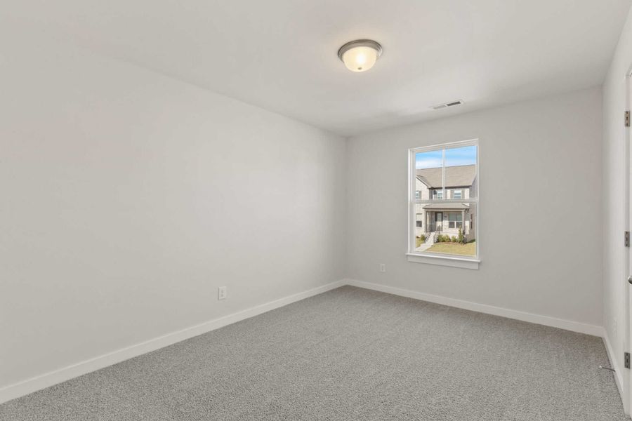 Spacious, unfurnished interior of a new home in , Gallatin (Image 7).