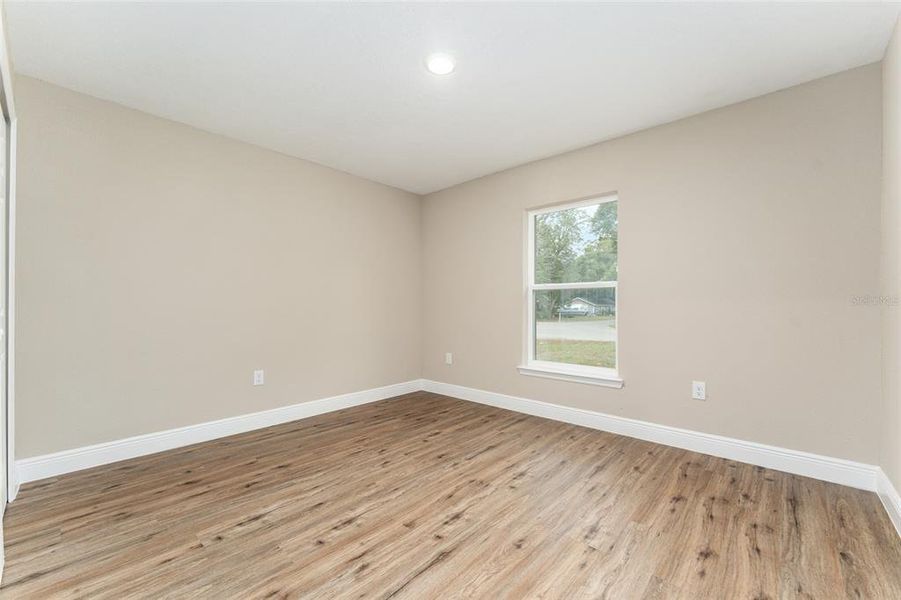 Spacious, unfurnished interior of a new home in , Ocala (Image 16).