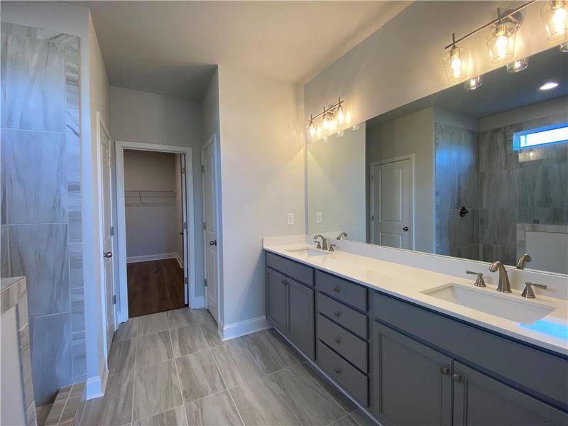 Furnished interior view inside a new home in , Jefferson (Image 13).
