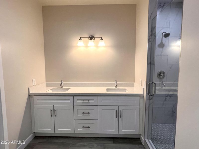 CE315A43-E911-4722-9E1E-D5FC25AE0AA6