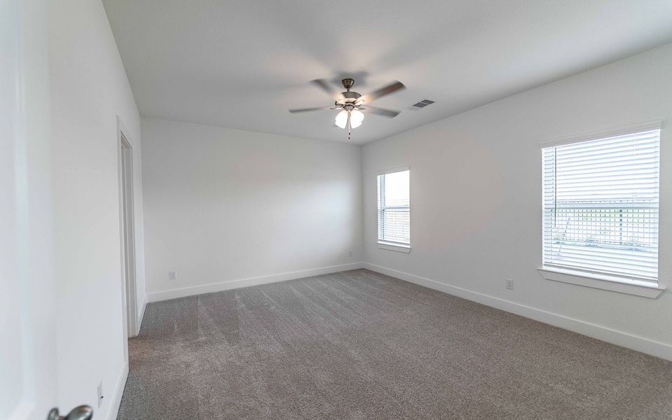 Spacious, unfurnished interior of a new home in Massey Oaks, Pearland (Image 31). Spacious, unfurnished interior of a new home in Massey Oaks, Pearland (Image 31).
