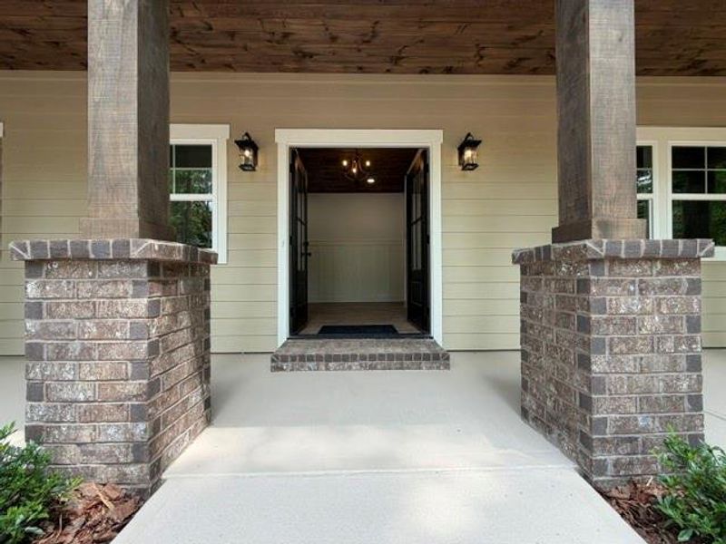 Exterior details and patio area of a home in , Dahlonega (Image 4).