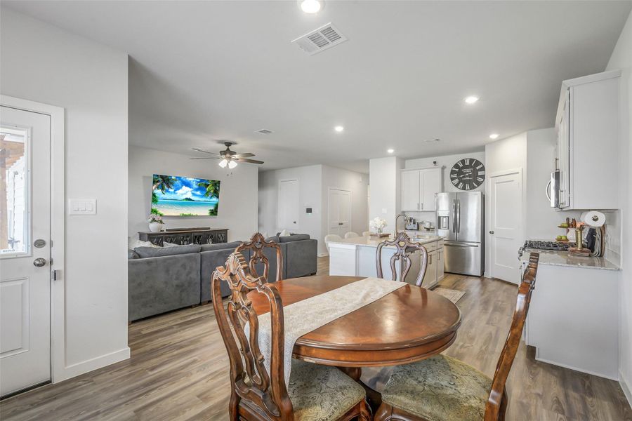 Furnished interior view inside a new home in Magnolia Springs, Montgomery (Image 6).
