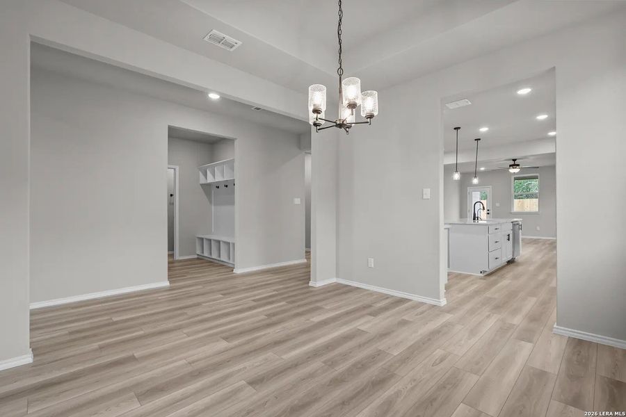 Spacious, unfurnished interior of a new home in Comanche Ridge, San Antonio (Image 19). Spacious, unfurnished interior of a new home in Comanche Ridge, San Antonio (Image 19).
