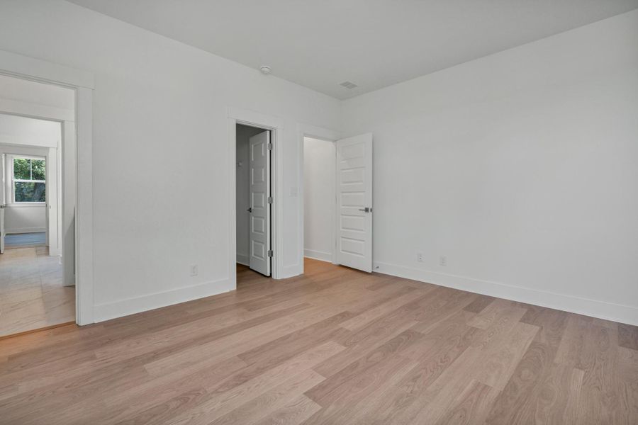 Spacious, unfurnished interior of a new home in , Edisto Island (Image 58). Spacious, unfurnished interior of a new home in , Edisto Island (Image 58).