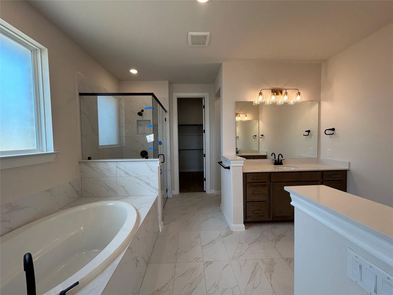 Furnished interior view inside a new home in Provence 70s, Austin (Image 13). Furnished interior view inside a new home in Provence 70s, Austin (Image 13).