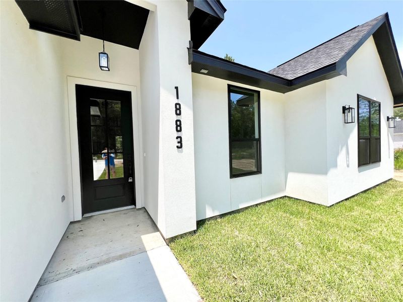 Exterior details and patio area of a home in , Dayton (Image 25).
