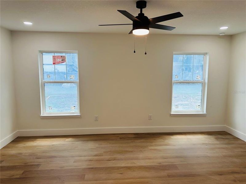 Spacious, unfurnished interior of a new home in , St. Petersburg (Image 10).