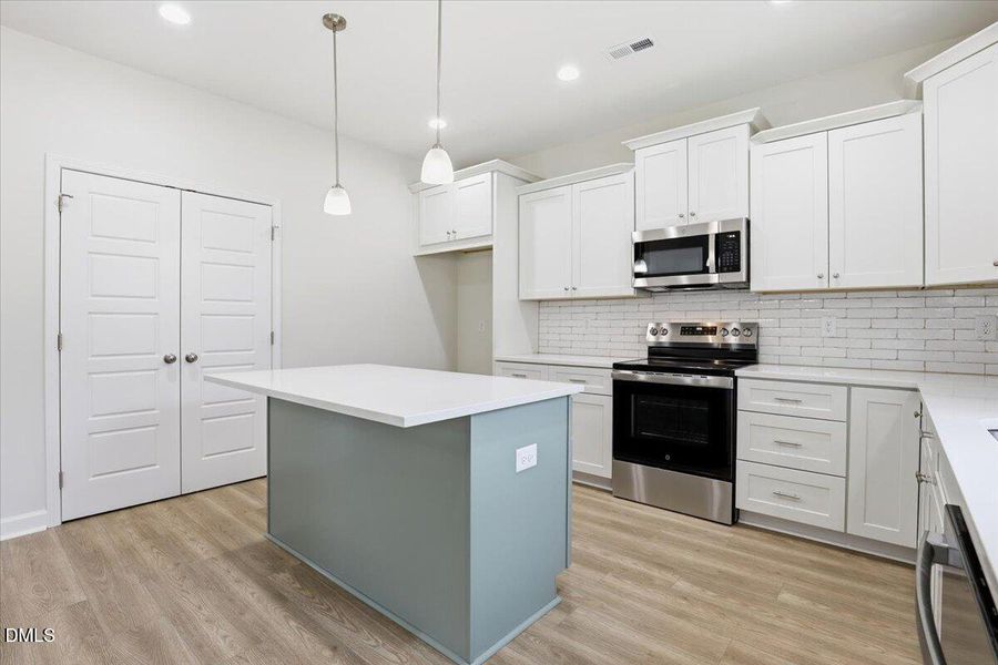 23-404 Creeks Edge Dr-23