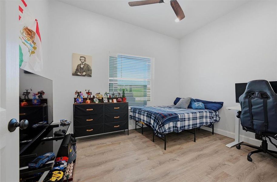 Furnished interior view inside a new home in , Gainesville (Image 7).