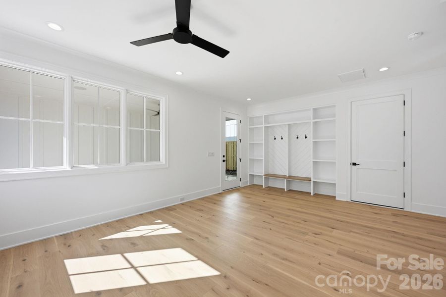 Spacious, unfurnished interior of a new home in , Davidson (Image 29).