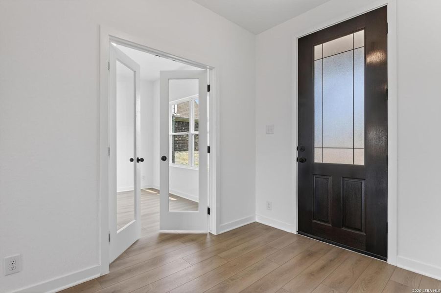 Spacious, unfurnished interior of a new home in Cordova Trails, Seguin (Image 12).