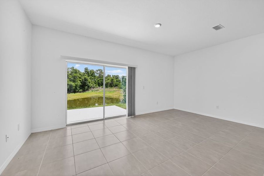 Spacious, unfurnished interior of a new home in Firethorn, Parrish (Image 8).