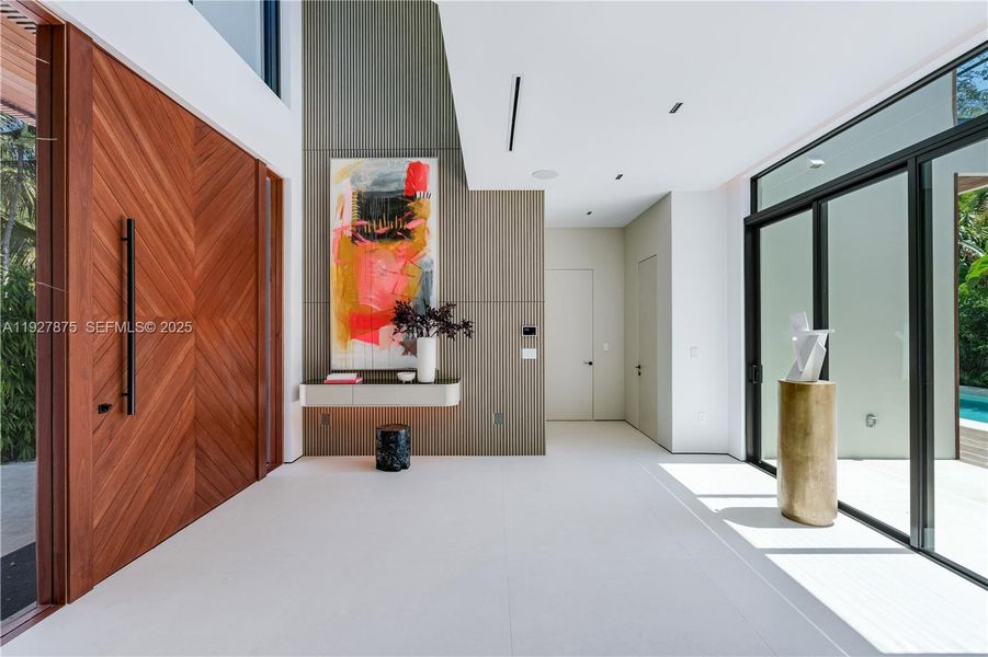 Exterior details and patio area of a home in , Miami (Image 24).