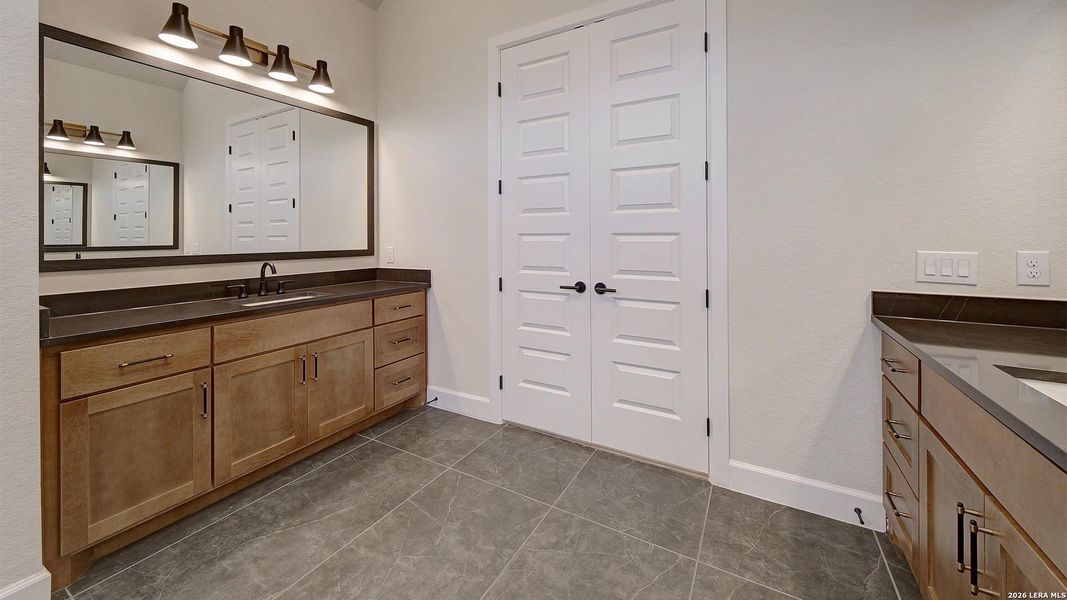 Furnished interior view inside a new home in George's Ranch, Boerne (Image 7).