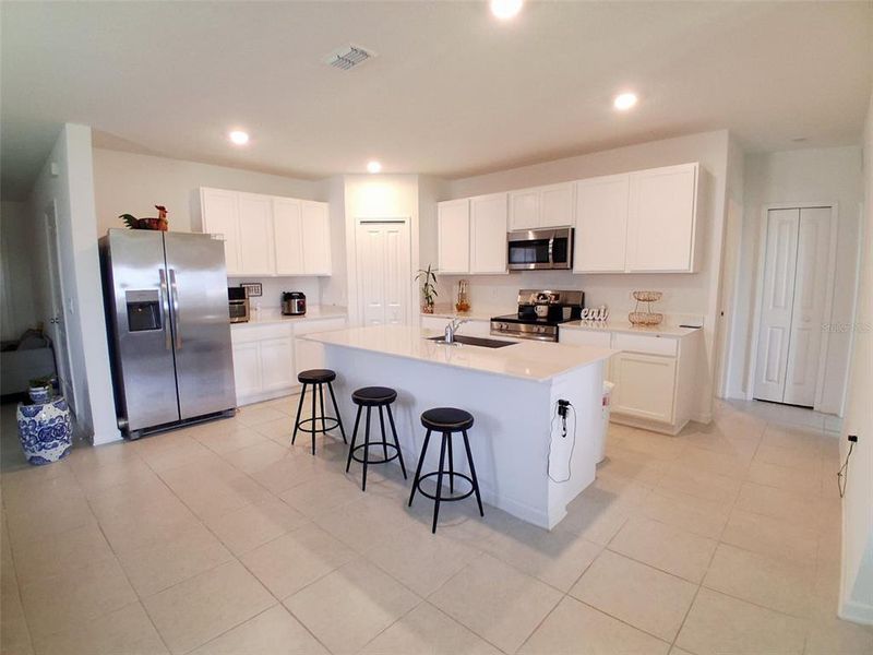 Furnished interior view inside a new home in Hunt Club Groves, Lake Wales (Image 26).