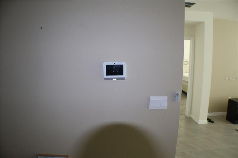 Spacious, unfurnished interior of a new home in , Lakeland (Image 20).