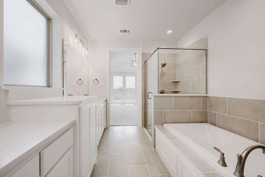 11528 Hardwick - Primary Bathroom 11528 Hardwick - Primary Bathroom