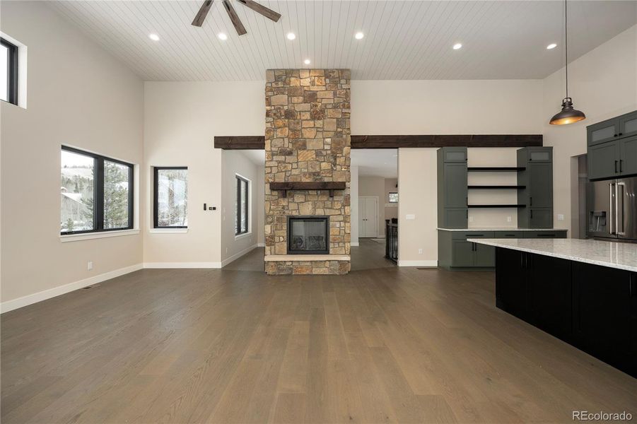 Abundant Natural Light