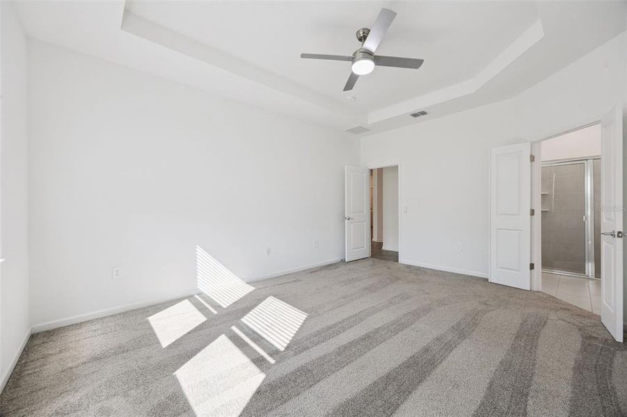 Spacious, unfurnished interior of a new home in Pine Glen: Chateau Collection, St. Cloud (Image 17).