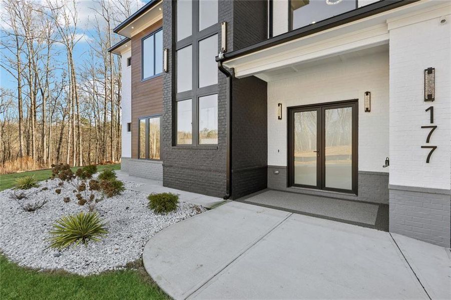 Exterior details and patio area of a home in , Auburn (Image 46).