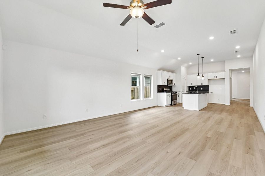 Spacious, unfurnished interior of a new home in Aldeana, Bonney (Image 19). Spacious, unfurnished interior of a new home in Aldeana, Bonney (Image 19).