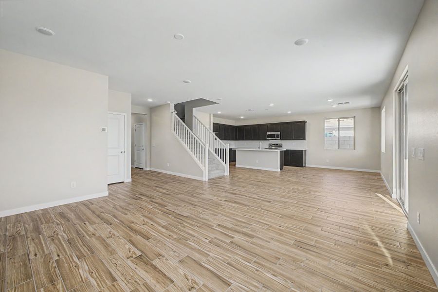 Spacious, unfurnished interior of a new home in Wildera, San Tan Valley (Image 7).