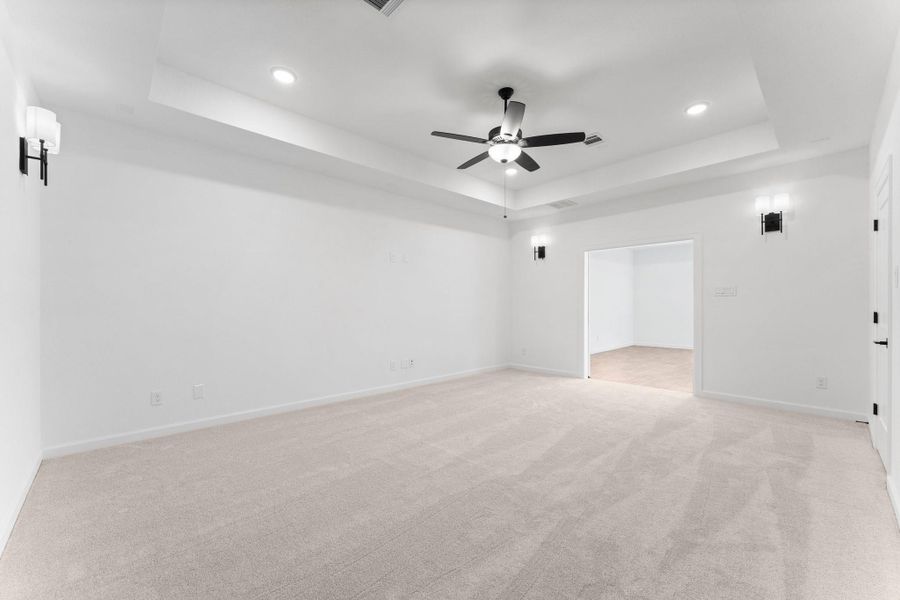 Spacious, unfurnished interior of a new home in , Spring (Image 37).