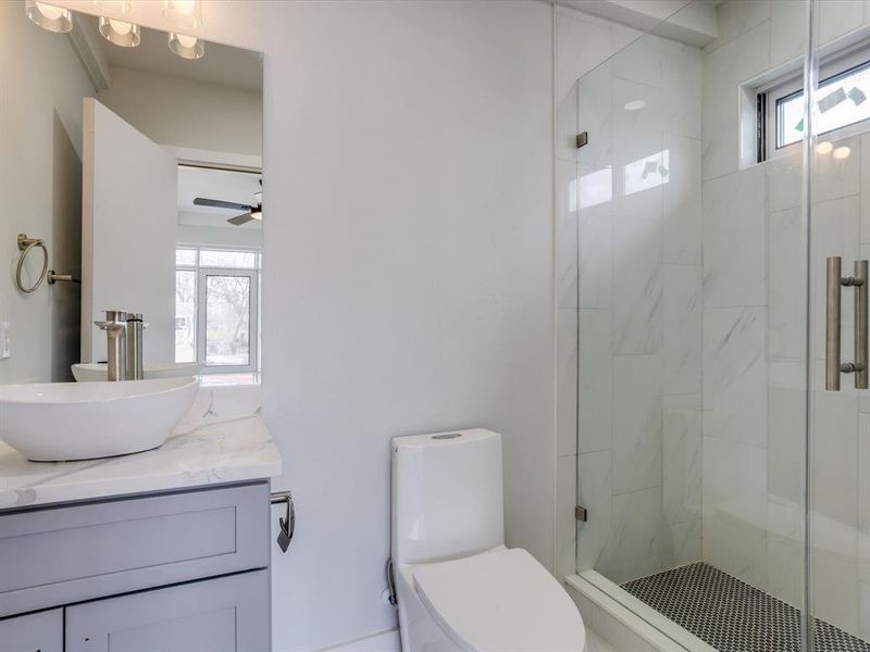 Furnished interior view inside a new home in , Grand Prairie (Image 12).