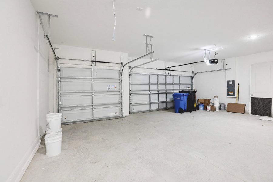 Representative unfurnished interior of a home built from the Sierra by Maronda Homes in Marion Oaks, Ocala (Image 41).