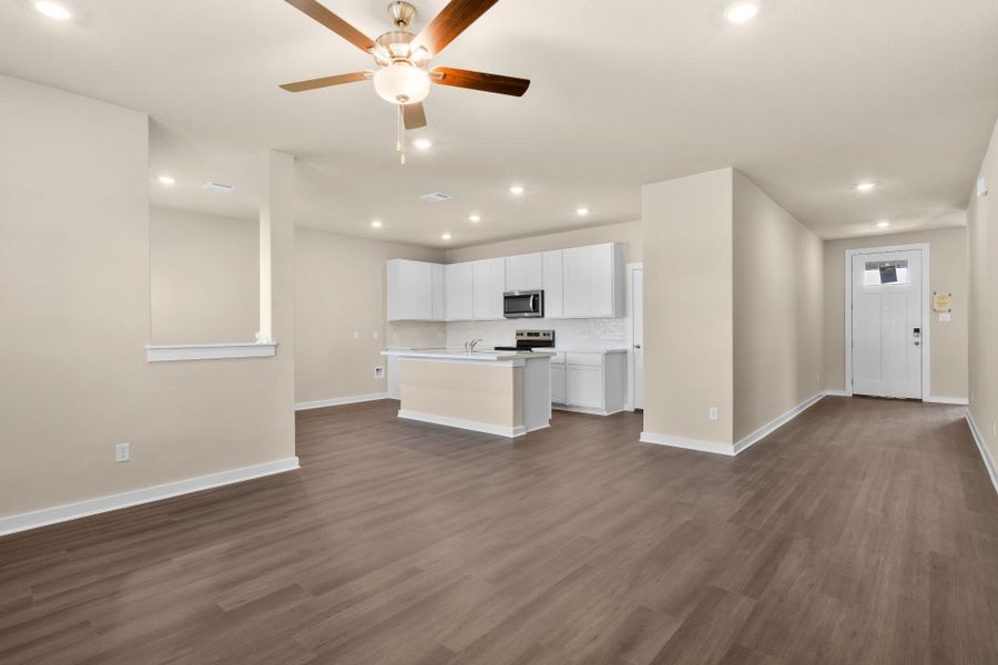 4br New Home in Elgin, TX.  - Slide 2