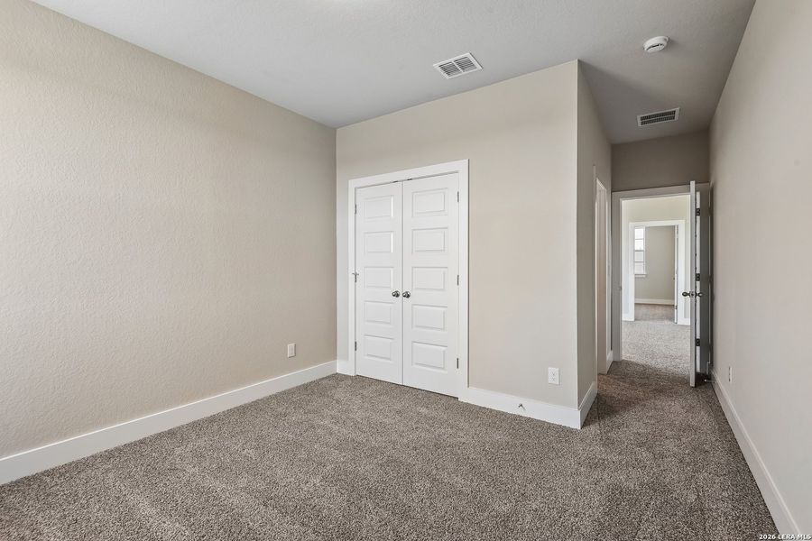 Spacious, unfurnished interior of a new home in Weltner Farms 60’s, New Braunfels (Image 15).