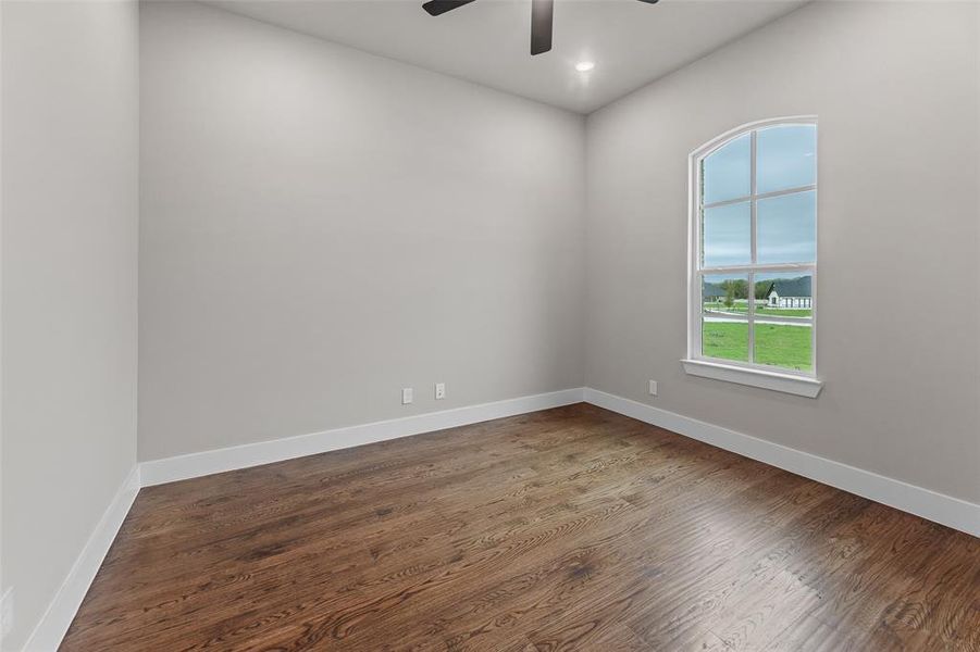 Spacious, unfurnished interior of a new home in King Crossing Estates, Van Alstyne (Image 33). Spacious, unfurnished interior of a new home in King Crossing Estates, Van Alstyne (Image 33).