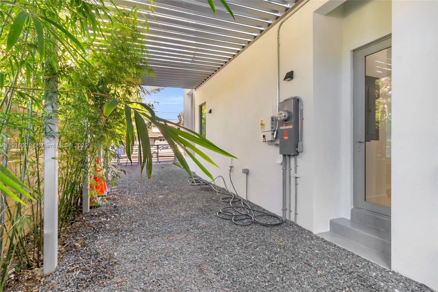 Exterior details and patio area of a home in , Miami (Image 22).