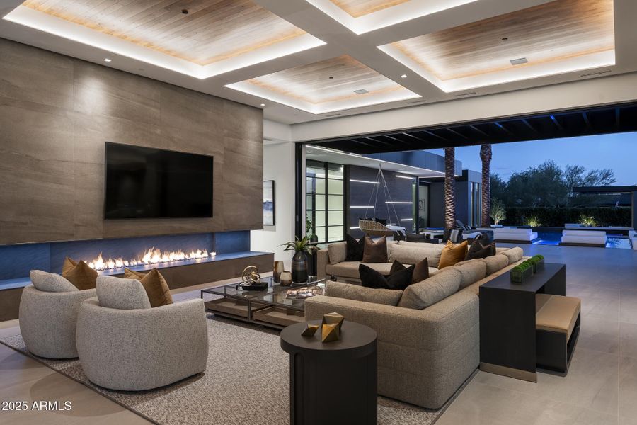 6911 E Jackrabbit Rd PV TopPics-11