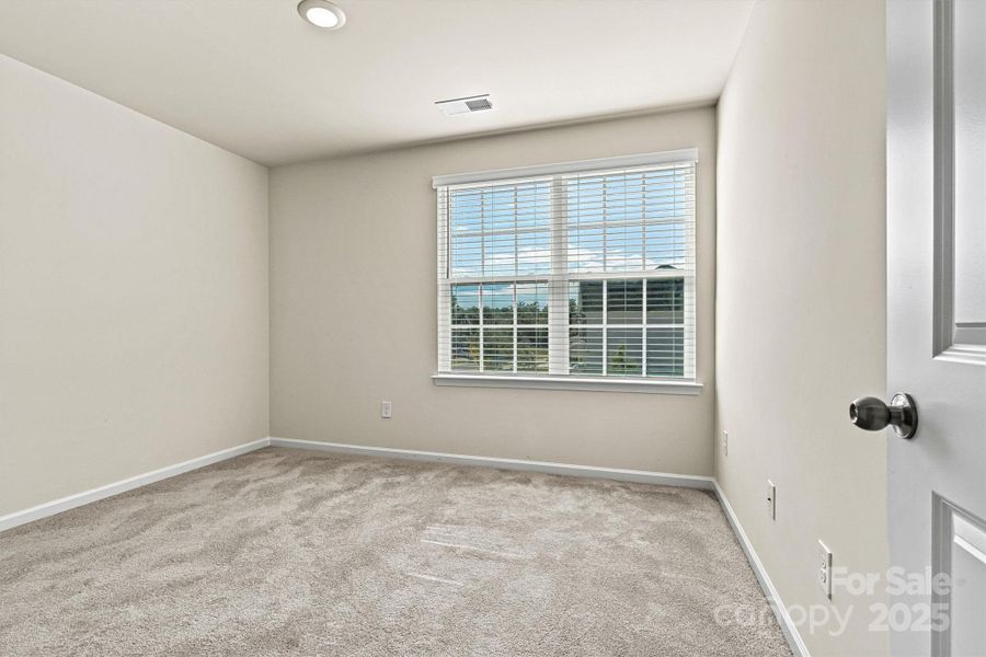 Cozy loft/flex space Cozy loft/flex space