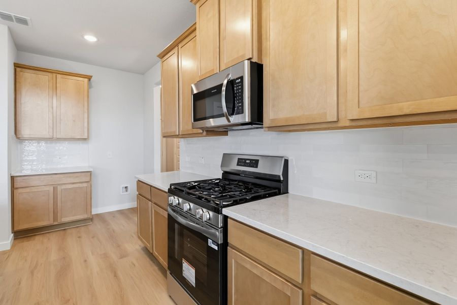 8942 Hazel Birch - Linden C