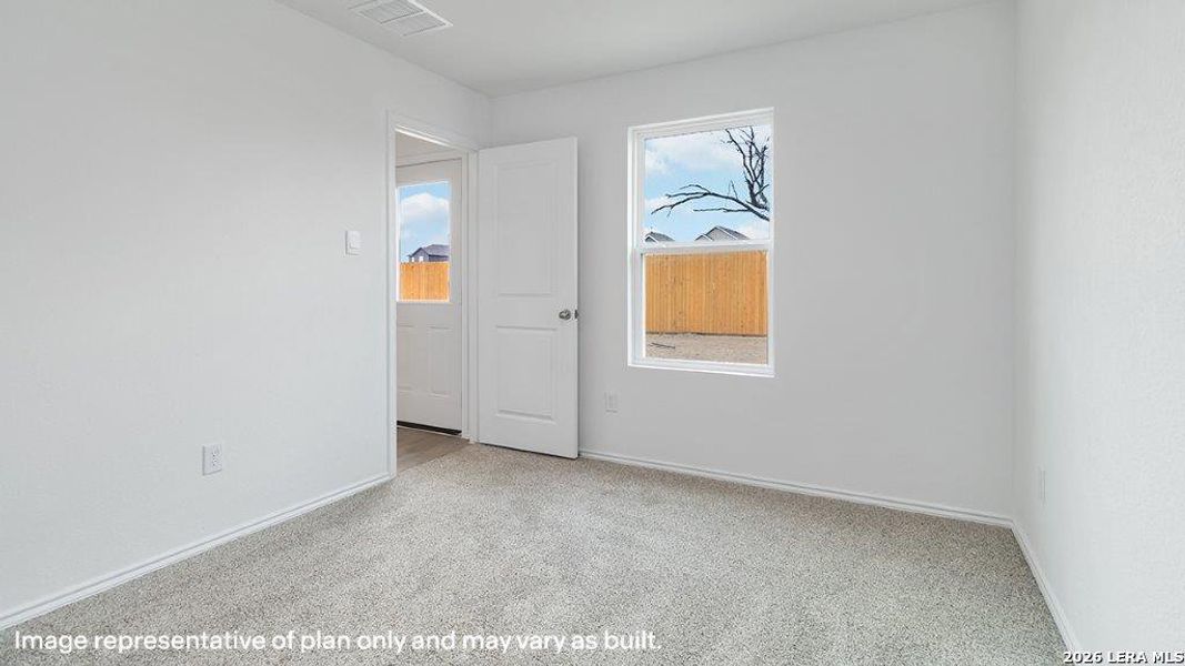 Spacious, unfurnished interior of a new home in Blue Ridge Ranch, San Antonio (Image 22).