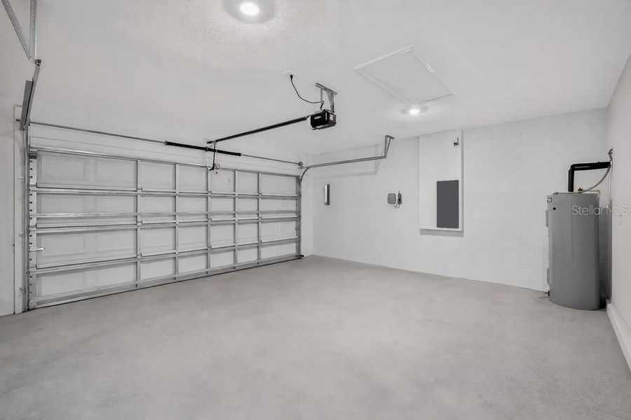 Spacious, unfurnished interior of a new home in Palm Wind, Hudson (Image 19).