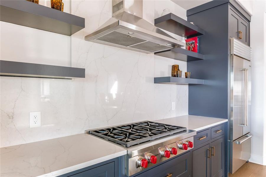 Furnished interior view inside a new home in , Glen Rose (Image 14).