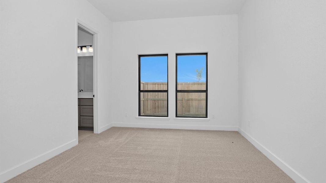 Spacious, unfurnished interior of a new home in Valencia 70', Manvel (Image 7). Spacious, unfurnished interior of a new home in Valencia 70', Manvel (Image 7).