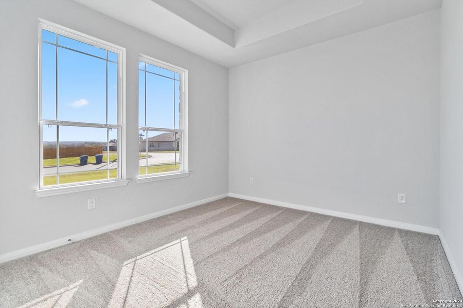 Spacious, unfurnished interior of a new home in Jordan's Ranch, San Antonio (Image 27).
