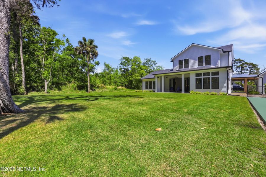 Exterior details and patio area of a home in , Ponte Vedra Beach (Image 34).