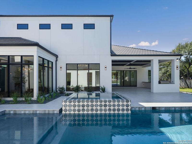 Exterior details and patio area of a home in , San Antonio (Image 4).