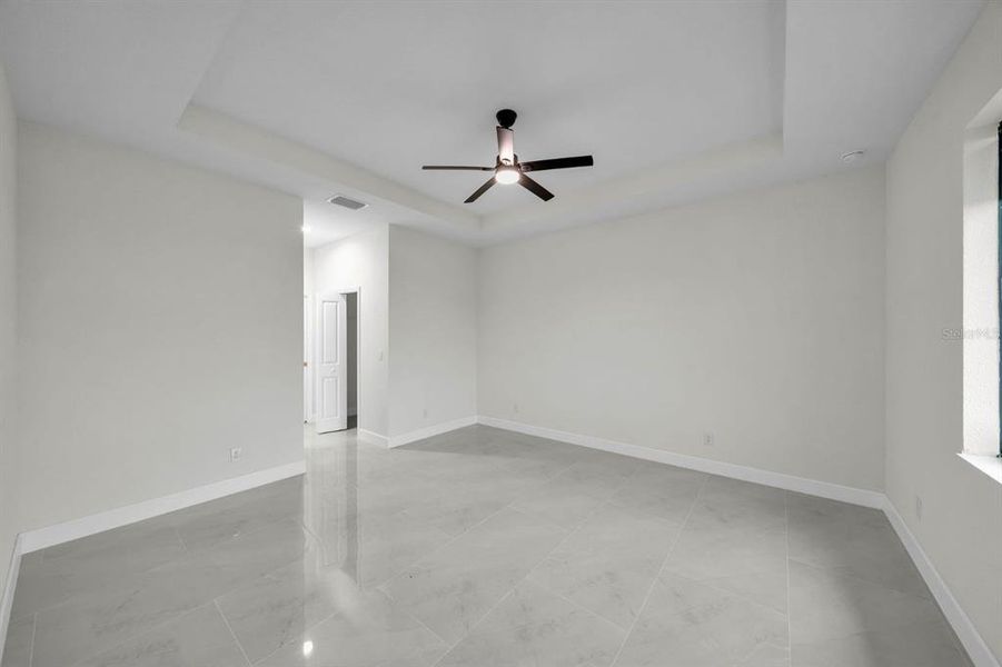 Spacious, unfurnished interior of a new home in , Punta Gorda (Image 5). Spacious, unfurnished interior of a new home in , Punta Gorda (Image 5).