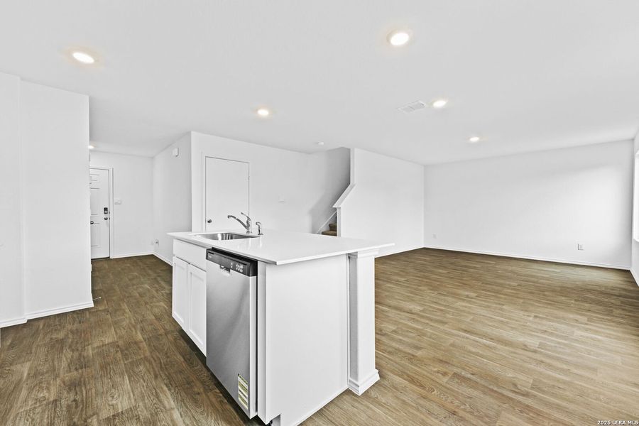 Furnished interior view inside a new home in Avenida, Converse (Image 5).