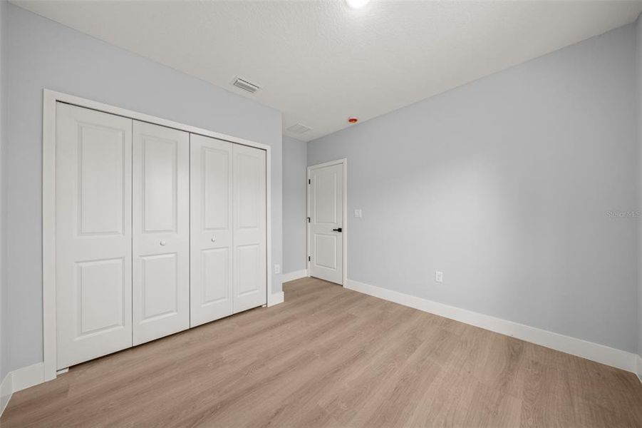 Spacious, unfurnished interior of a new home in , Sebring (Image 18).