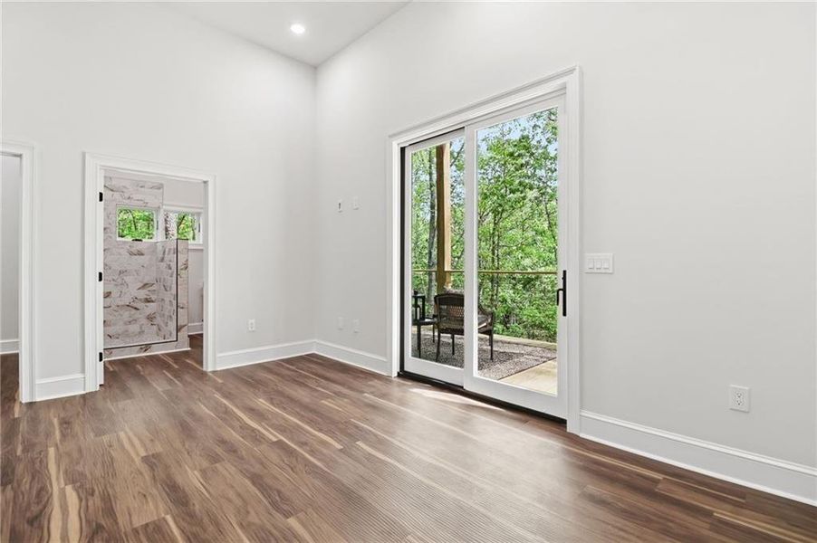 Spacious, unfurnished interior of a new home in , Acworth (Image 72).