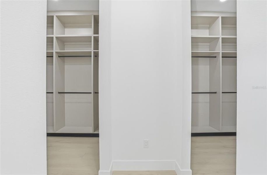Spacious, unfurnished interior of a new home in , Tampa (Image 66).