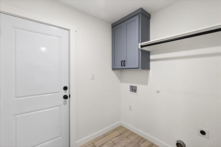 Spacious, unfurnished interior of a new home in , Gun Barrel City (Image 19). Spacious, unfurnished interior of a new home in , Gun Barrel City (Image 19).